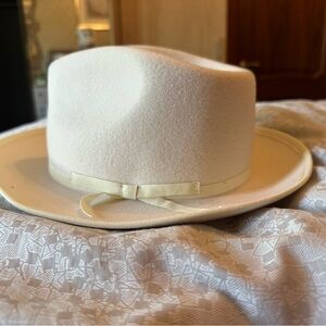 Elegant Cream Anthropologie Fedora Hat